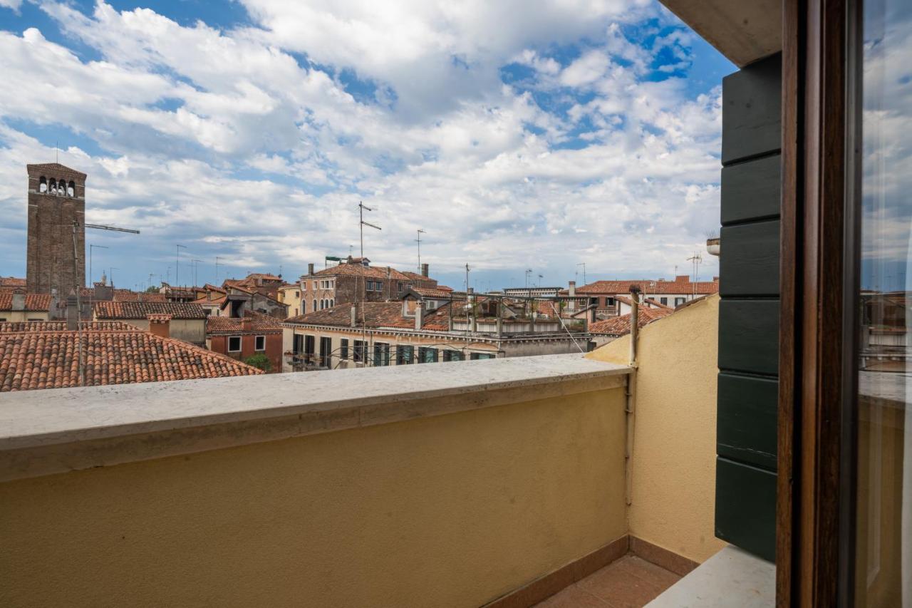 Bright Apartment On Venetian Roofs R&R Экстерьер фото