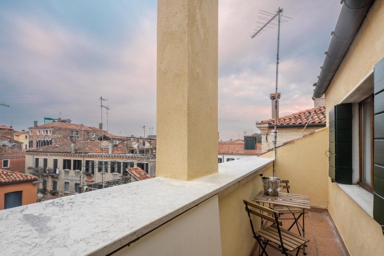 Bright Apartment On Venetian Roofs R&R Экстерьер фото